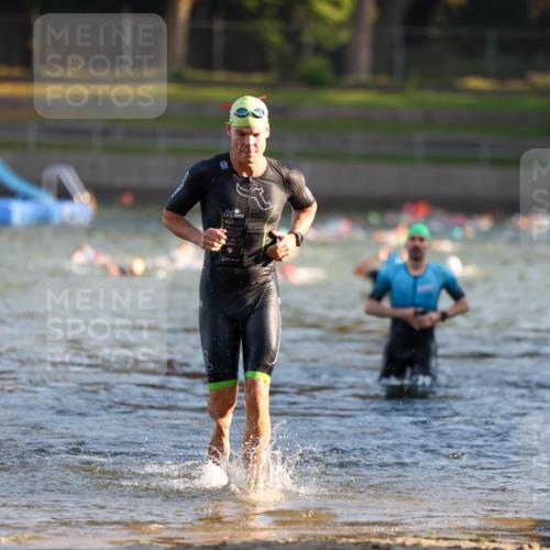 08.09.2024 - Stadtparktriathlon Michael Strokosch http://msf.ph/oto/7019484 08.09.2024 08:59:43 Schwimmen 116, 124 meine-sportfotos.de