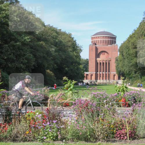 08.09.2024 - Stadtparktriathlon Zöllner http://msf.ph/oto/7019513 08.09.2024 12:12:38 Radfahren 696, 700, 742, 746, 787, 798, 817 meine-sportfotos.de