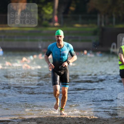 08.09.2024 - Stadtparktriathlon Michael Strokosch http://msf.ph/oto/7019539 08.09.2024 08:59:49 Schwimmen 124 meine-sportfotos.de
