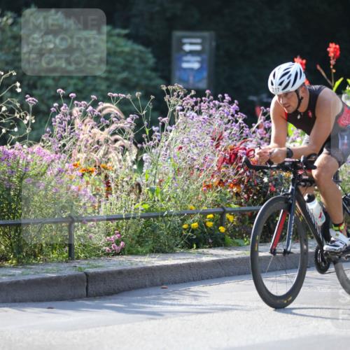 08.09.2024 - Stadtparktriathlon Zöllner http://msf.ph/oto/7019540 08.09.2024 10:12:11 Radfahren 211, 217, 227 meine-sportfotos.de