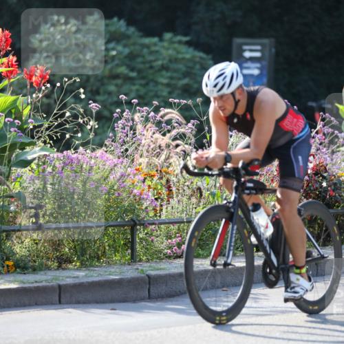 08.09.2024 - Stadtparktriathlon Zöllner http://msf.ph/oto/7019548 08.09.2024 10:12:11 Radfahren 211, 217, 227 meine-sportfotos.de