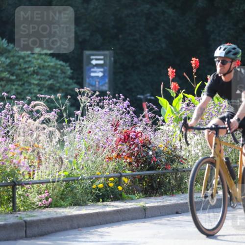 08.09.2024 - Stadtparktriathlon Zöllner http://msf.ph/oto/7019565 08.09.2024 10:12:20 Radfahren 191, 227 meine-sportfotos.de