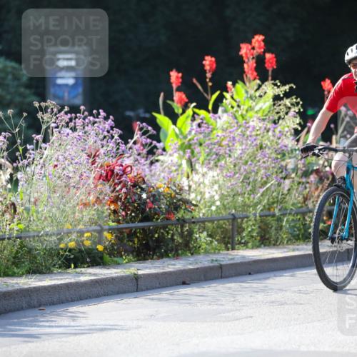 08.09.2024 - Stadtparktriathlon Zöllner http://msf.ph/oto/7019574 08.09.2024 10:12:24 Radfahren 191, 234 meine-sportfotos.de