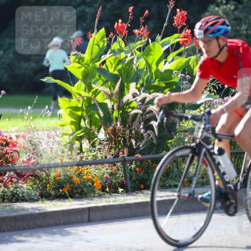 08.09.2024 - Stadtparktriathlon Zöllner http://msf.ph/oto/7019593 08.09.2024 10:12:33 Radfahren 234, 246 meine-sportfotos.de