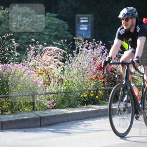 08.09.2024 - Stadtparktriathlon Zöllner http://msf.ph/oto/7019627 08.09.2024 10:12:51 Radfahren 209, 245 meine-sportfotos.de