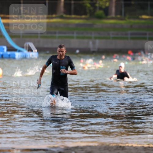 08.09.2024 - Stadtparktriathlon Michael Strokosch http://msf.ph/oto/7019646 08.09.2024 09:00:02 Schwimmen 121 meine-sportfotos.de