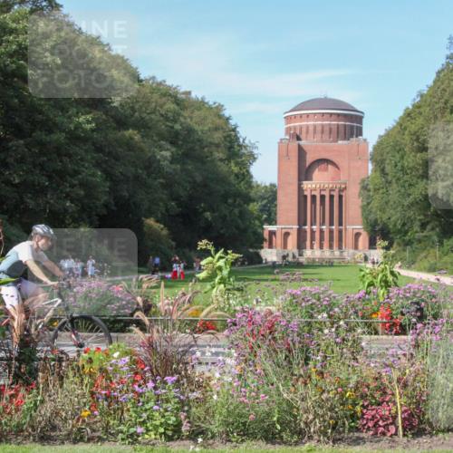08.09.2024 - Stadtparktriathlon Zöllner http://msf.ph/oto/7019674 08.09.2024 12:14:06 Radfahren 753, 760 meine-sportfotos.de
