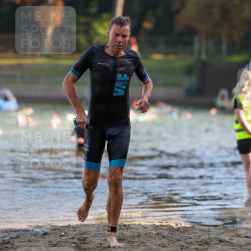 08.09.2024 - Stadtparktriathlon Michael Strokosch http://msf.ph/oto/7019680 08.09.2024 09:00:09 Schwimmen 121 meine-sportfotos.de
