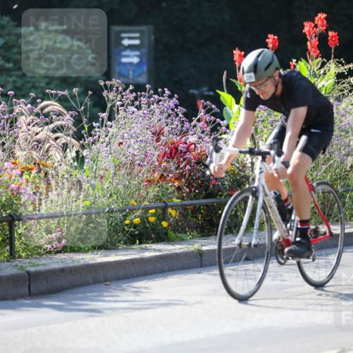 08.09.2024 - Stadtparktriathlon Zöllner http://msf.ph/oto/7019712 08.09.2024 10:13:40 Radfahren 221, 222, 226 meine-sportfotos.de