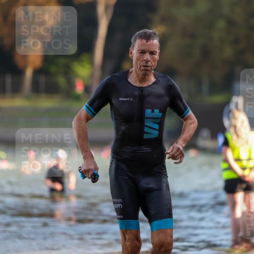 08.09.2024 - Stadtparktriathlon Michael Strokosch http://msf.ph/oto/7019726 08.09.2024 09:00:10 Schwimmen 121 meine-sportfotos.de