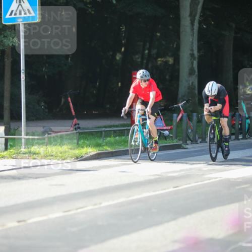 08.09.2024 - Stadtparktriathlon Zöllner http://msf.ph/oto/7019823 08.09.2024 10:14:24 Radfahren 188, 201, 205, 230 meine-sportfotos.de
