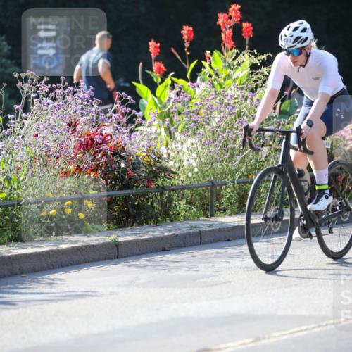 08.09.2024 - Stadtparktriathlon Zöllner http://msf.ph/oto/7019867 08.09.2024 10:14:35 Radfahren 188, 215, 230, 262 meine-sportfotos.de