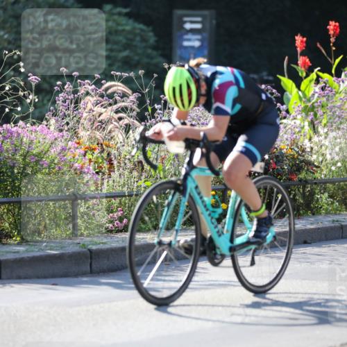 08.09.2024 - Stadtparktriathlon Zöllner http://msf.ph/oto/7019907 08.09.2024 10:14:39 Radfahren 215, 262 meine-sportfotos.de