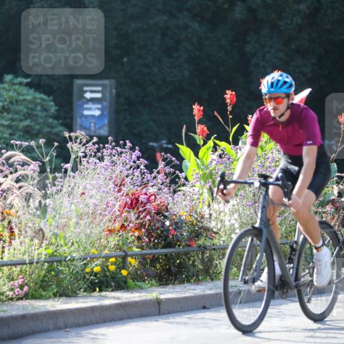 08.09.2024 - Stadtparktriathlon Zöllner http://msf.ph/oto/7019920 08.09.2024 10:15:06 Radfahren 256 meine-sportfotos.de