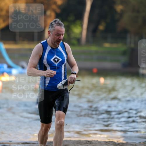 08.09.2024 - Stadtparktriathlon Michael Strokosch http://msf.ph/oto/7019948 08.09.2024 09:02:41 Schwimmen 100, 101, 103 meine-sportfotos.de