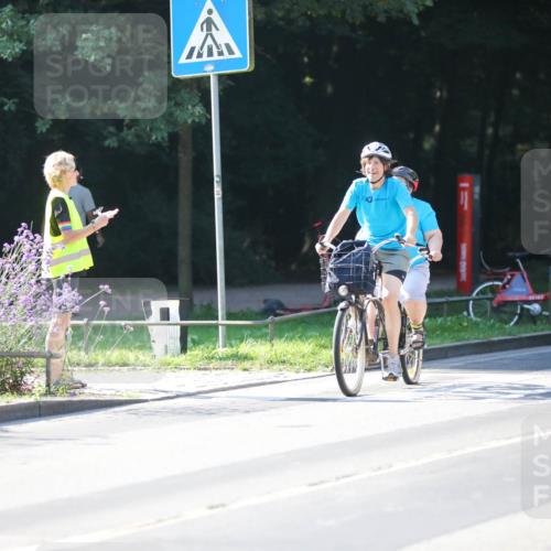 08.09.2024 - Stadtparktriathlon Zöllner http://msf.ph/oto/7019974 08.09.2024 10:15:53 Radfahren 204, 210, 228, 243, 250, 251, 353 meine-sportfotos.de
