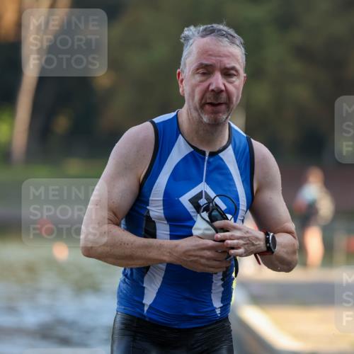 08.09.2024 - Stadtparktriathlon Michael Strokosch http://msf.ph/oto/7019977 08.09.2024 09:02:43 Schwimmen 100, 101, 103 meine-sportfotos.de