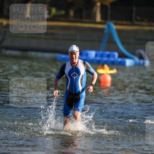 08.09.2024 - Stadtparktriathlon Michael Strokosch http://msf.ph/oto/7019983 08.09.2024 09:02:44 Schwimmen 100, 101 meine-sportfotos.de