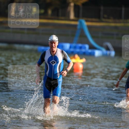 08.09.2024 - Stadtparktriathlon Michael Strokosch http://msf.ph/oto/7020005 08.09.2024 09:02:45 Schwimmen 100, 101 meine-sportfotos.de