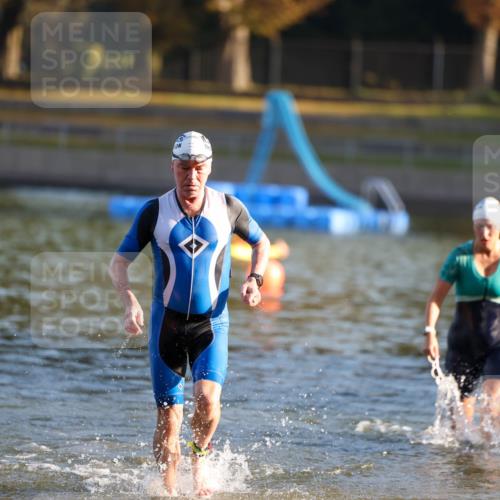 08.09.2024 - Stadtparktriathlon Michael Strokosch http://msf.ph/oto/7020023 08.09.2024 09:02:46 Schwimmen 100, 101 meine-sportfotos.de