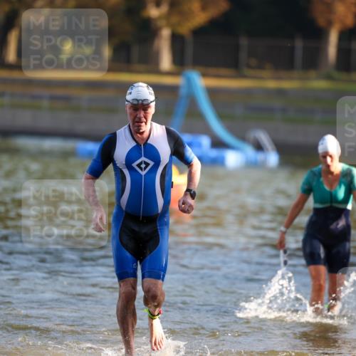08.09.2024 - Stadtparktriathlon Michael Strokosch http://msf.ph/oto/7020042 08.09.2024 09:02:47 Schwimmen 100, 101 meine-sportfotos.de