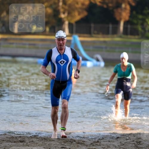 08.09.2024 - Stadtparktriathlon Michael Strokosch http://msf.ph/oto/7020058 08.09.2024 09:02:48 Schwimmen 100, 101 meine-sportfotos.de