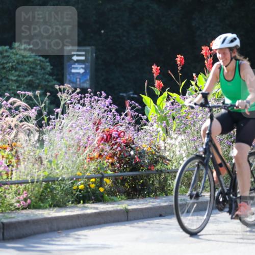 08.09.2024 - Stadtparktriathlon Zöllner http://msf.ph/oto/7020070 08.09.2024 10:16:15 Radfahren 192, 194, 195, 218, 223, 225, 237, 244 meine-sportfotos.de