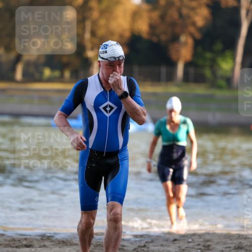 08.09.2024 - Stadtparktriathlon Michael Strokosch http://msf.ph/oto/7020088 08.09.2024 09:02:50 Schwimmen 100, 101 meine-sportfotos.de