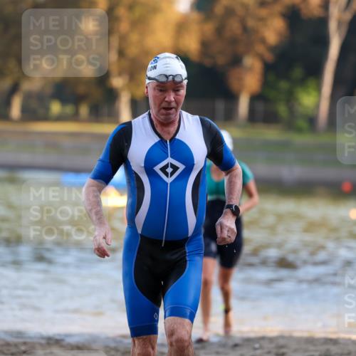 08.09.2024 - Stadtparktriathlon Michael Strokosch http://msf.ph/oto/7020110 08.09.2024 09:02:50 Schwimmen 100, 101 meine-sportfotos.de