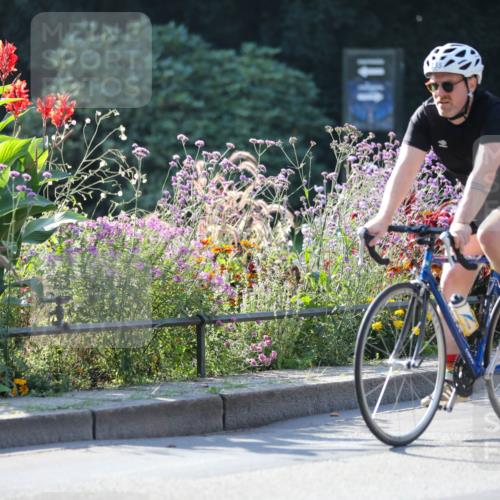 08.09.2024 - Stadtparktriathlon Zöllner http://msf.ph/oto/7020147 08.09.2024 10:16:29 Radfahren 255 meine-sportfotos.de