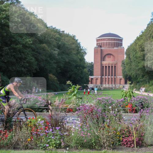 08.09.2024 - Stadtparktriathlon Zöllner http://msf.ph/oto/7020169 08.09.2024 12:18:55 Radfahren 844, 887 meine-sportfotos.de