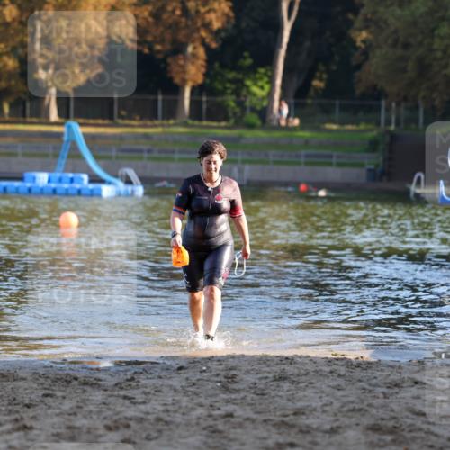 08.09.2024 - Stadtparktriathlon Michael Strokosch http://msf.ph/oto/7020194 08.09.2024 09:03:42 Schwimmen 95 meine-sportfotos.de
