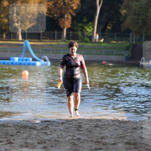 08.09.2024 - Stadtparktriathlon Michael Strokosch http://msf.ph/oto/7020205 08.09.2024 09:03:43 Schwimmen 95 meine-sportfotos.de
