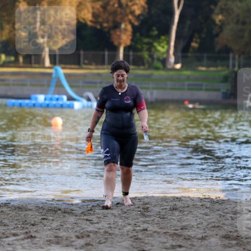 08.09.2024 - Stadtparktriathlon Michael Strokosch http://msf.ph/oto/7020220 08.09.2024 09:03:44 Schwimmen 95 meine-sportfotos.de