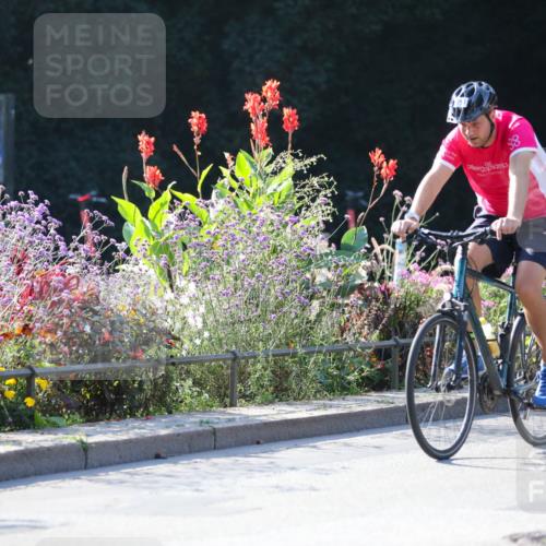 08.09.2024 - Stadtparktriathlon Zöllner http://msf.ph/oto/7020237 08.09.2024 10:17:17 Radfahren 213, 219, 229, 271, 288, 319 meine-sportfotos.de