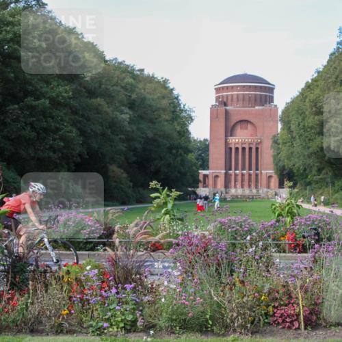 08.09.2024 - Stadtparktriathlon Zöllner http://msf.ph/oto/7020239 08.09.2024 12:19:27 Radfahren 803, 879, 890 meine-sportfotos.de