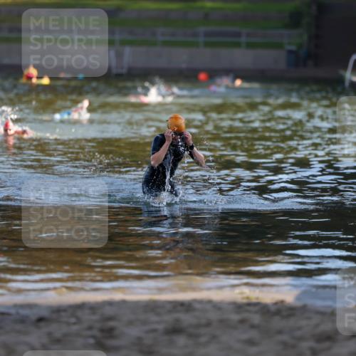 08.09.2024 - Stadtparktriathlon Michael Strokosch http://msf.ph/oto/7020242 08.09.2024 09:04:59 Schwimmen 131 meine-sportfotos.de