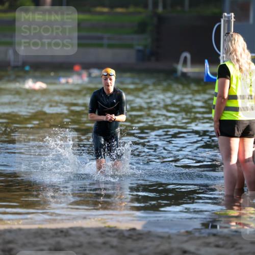 08.09.2024 - Stadtparktriathlon Michael Strokosch http://msf.ph/oto/7020267 08.09.2024 09:05:02 Schwimmen 131 meine-sportfotos.de