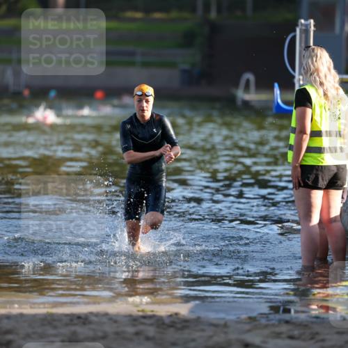 08.09.2024 - Stadtparktriathlon Michael Strokosch http://msf.ph/oto/7020278 08.09.2024 09:05:03 Schwimmen 131 meine-sportfotos.de
