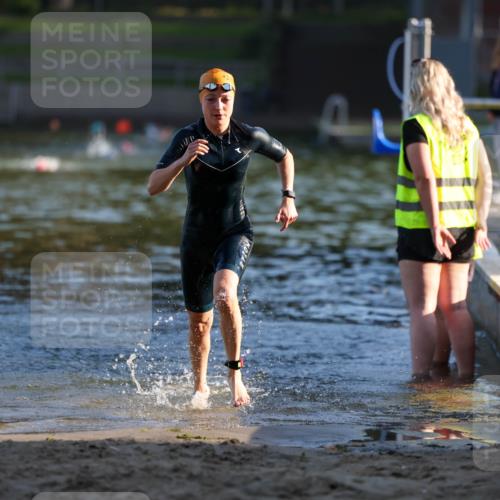08.09.2024 - Stadtparktriathlon Michael Strokosch http://msf.ph/oto/7020317 08.09.2024 09:05:05 Schwimmen 131 meine-sportfotos.de