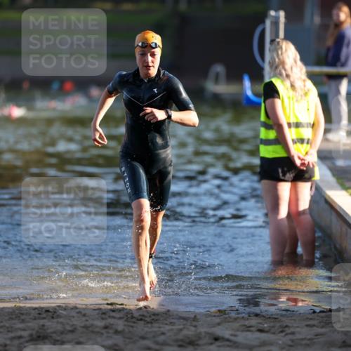 08.09.2024 - Stadtparktriathlon Michael Strokosch http://msf.ph/oto/7020328 08.09.2024 09:05:05 Schwimmen 131 meine-sportfotos.de