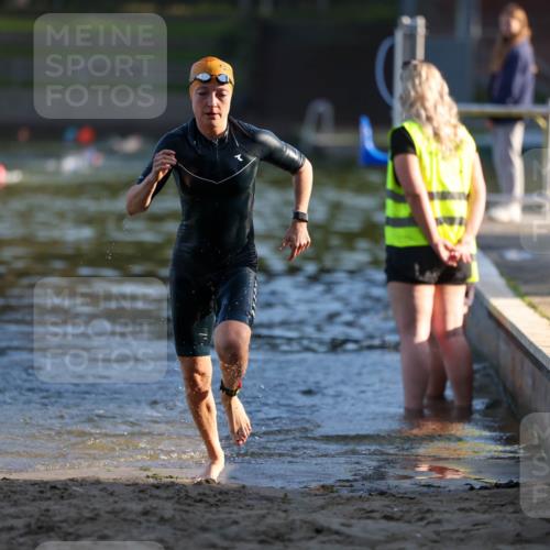08.09.2024 - Stadtparktriathlon Michael Strokosch http://msf.ph/oto/7020338 08.09.2024 09:05:05 Schwimmen 131 meine-sportfotos.de