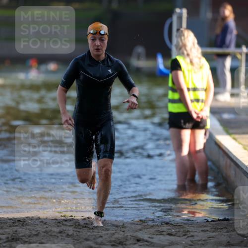 08.09.2024 - Stadtparktriathlon Michael Strokosch http://msf.ph/oto/7020345 08.09.2024 09:05:06 Schwimmen 131 meine-sportfotos.de