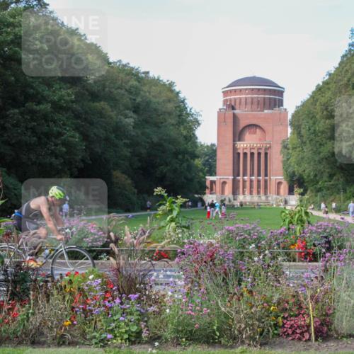 08.09.2024 - Stadtparktriathlon Zöllner http://msf.ph/oto/7020353 08.09.2024 12:20:03 Radfahren 932, 939 meine-sportfotos.de