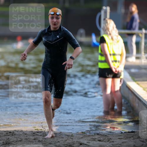 08.09.2024 - Stadtparktriathlon Michael Strokosch http://msf.ph/oto/7020356 08.09.2024 09:05:06 Schwimmen 131 meine-sportfotos.de