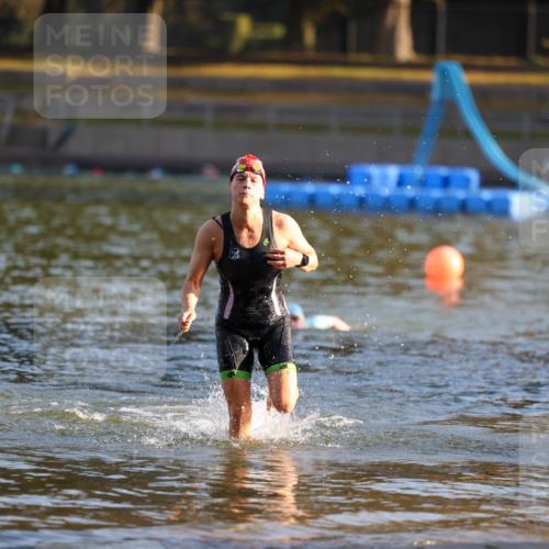 08.09.2024 - Stadtparktriathlon Michael Strokosch http://msf.ph/oto/7020428 08.09.2024 09:05:23 Schwimmen 133 meine-sportfotos.de