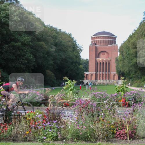 08.09.2024 - Stadtparktriathlon Zöllner http://msf.ph/oto/7020445 08.09.2024 12:20:55 Radfahren 767, 892, 912, 924, 926, 927 meine-sportfotos.de