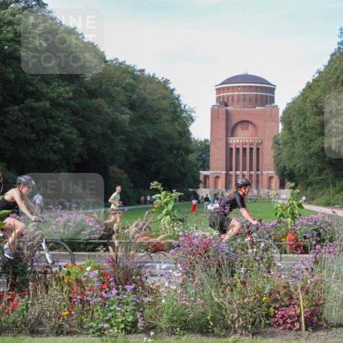 08.09.2024 - Stadtparktriathlon Zöllner http://msf.ph/oto/7020456 08.09.2024 12:20:57 Radfahren 767, 884, 912, 924, 926, 927 meine-sportfotos.de