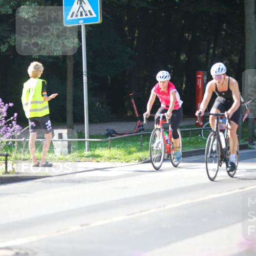 08.09.2024 - Stadtparktriathlon Zöllner http://msf.ph/oto/7020460 08.09.2024 10:18:21 Radfahren 212, 214, 241, 257, 258, 290, 358, 361 meine-sportfotos.de