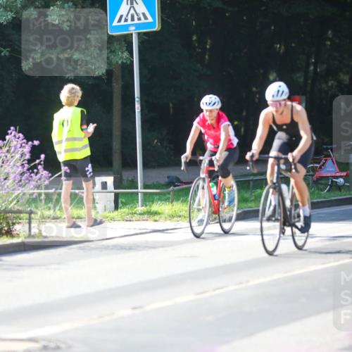 08.09.2024 - Stadtparktriathlon Zöllner http://msf.ph/oto/7020468 08.09.2024 10:18:21 Radfahren 212, 214, 241, 257, 258, 290, 358, 361 meine-sportfotos.de